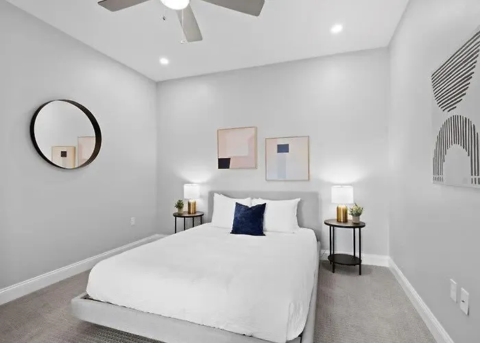 Cozysuites Modern 1br, Ppg Paints Arena, Pitts Apartment *