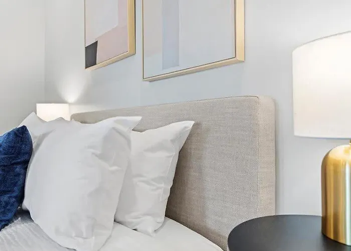 Cozysuites Modern 1br, Ppg Paints Arena, Pitts Pittsburgh